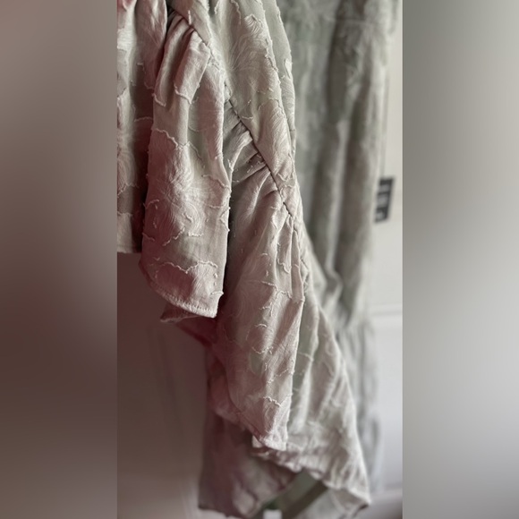 NWT Lulus Sweet Sentiments Sage Green Jacquard Tiered Midi Dress SOLD OUT Color - Picture 17 of 17